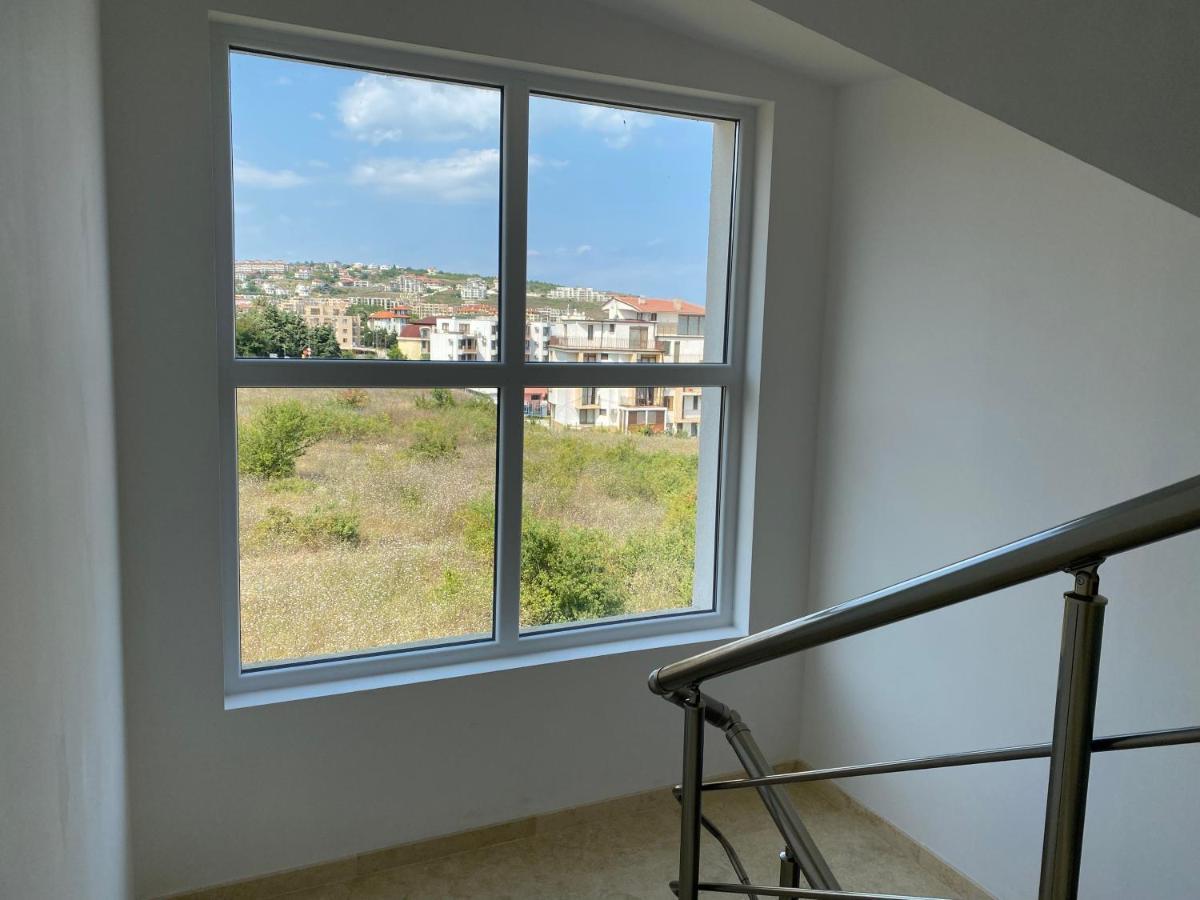 Byala Friendy Sea Apartaments Екстер'єр фото