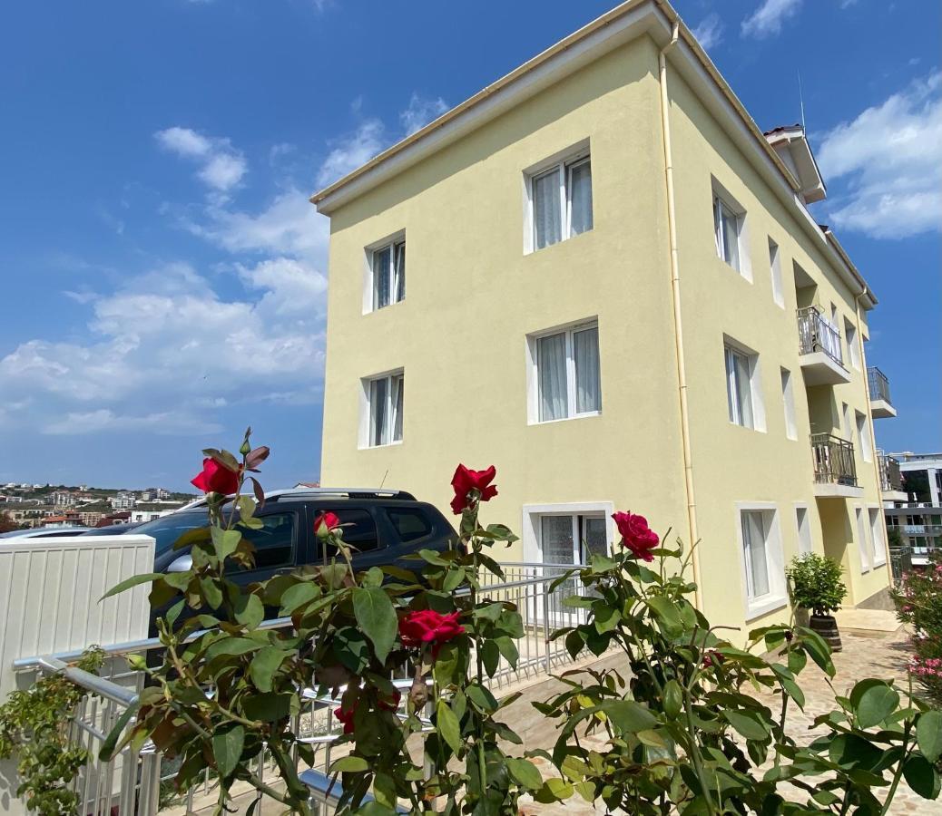 Byala Friendy Sea Apartaments Екстер'єр фото